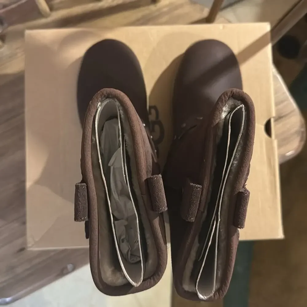 NEW UGG Moto Short Boots Womens 5 Chocolate Brown Sheepskin Leather NIB